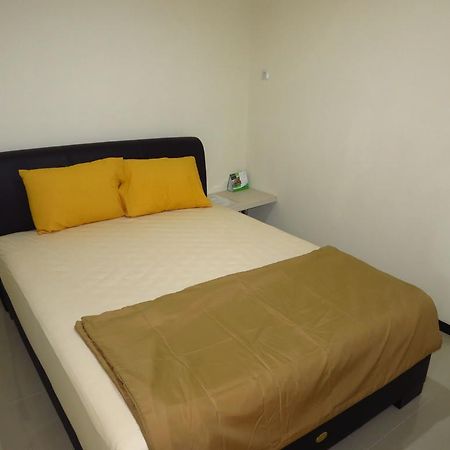 Budget Guest House Tunas Mandiri Jaya มะลัง ภายนอก รูปภาพ