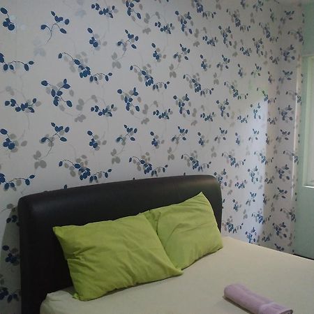 Budget Guest House Tunas Mandiri Jaya มะลัง ภายนอก รูปภาพ