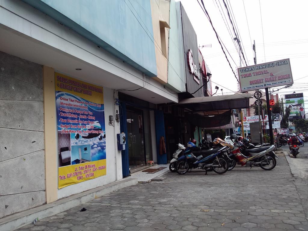 Budget Guest House Tunas Mandiri Jaya มะลัง ภายนอก รูปภาพ