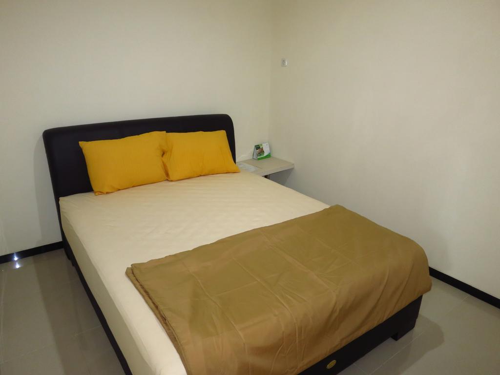 Budget Guest House Tunas Mandiri Jaya มะลัง ภายนอก รูปภาพ